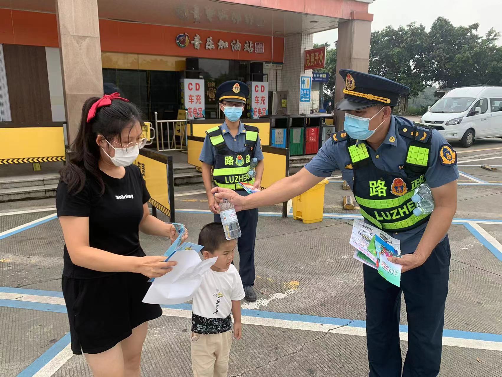 3d咨询服务现场.jpg 3d咨询服务现场.jpg