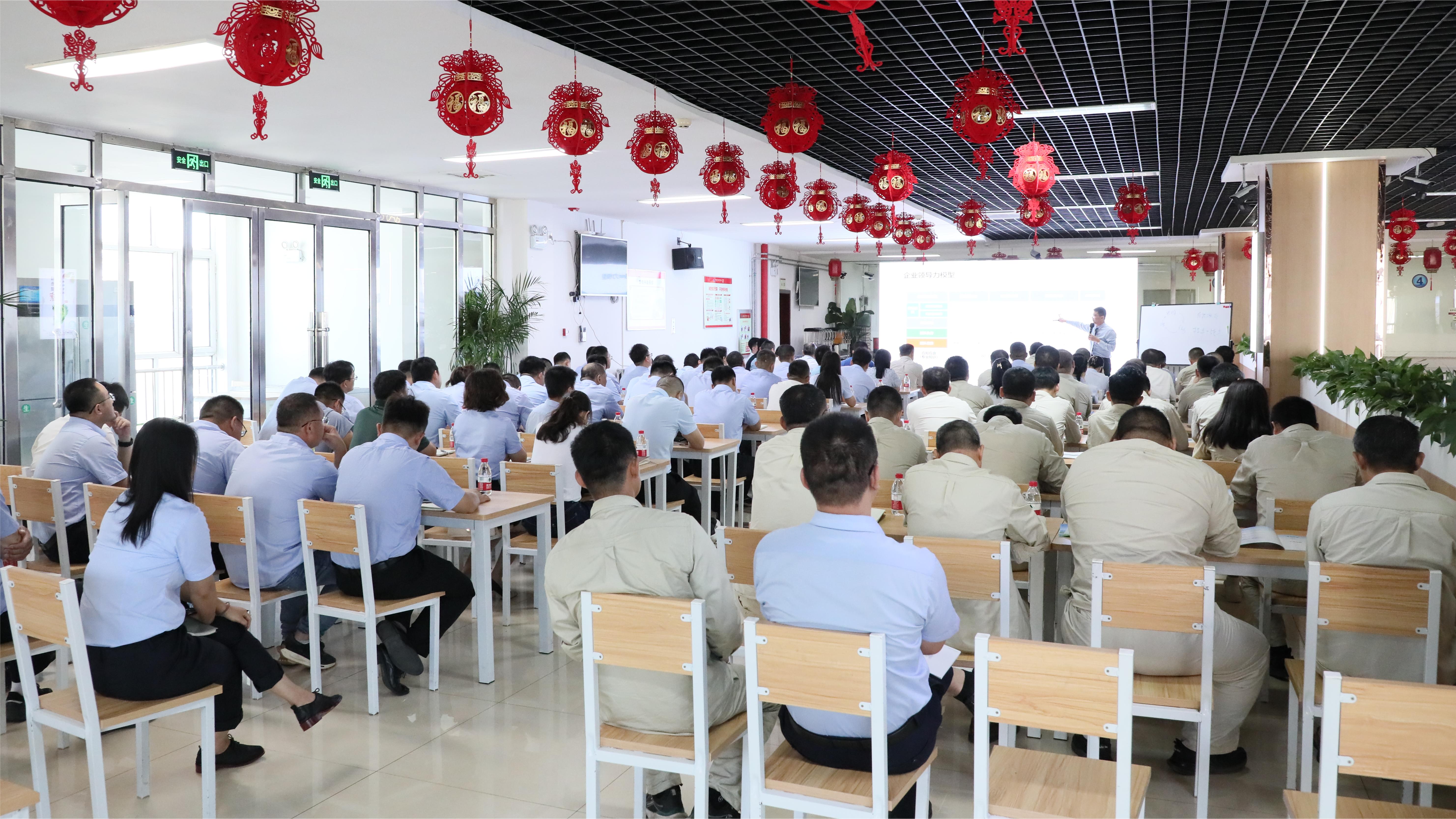 学习现场4.jpg 学习现场4.jpg